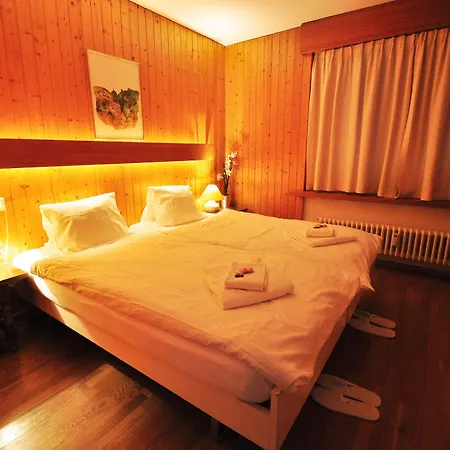 La Emeline - Emilie *